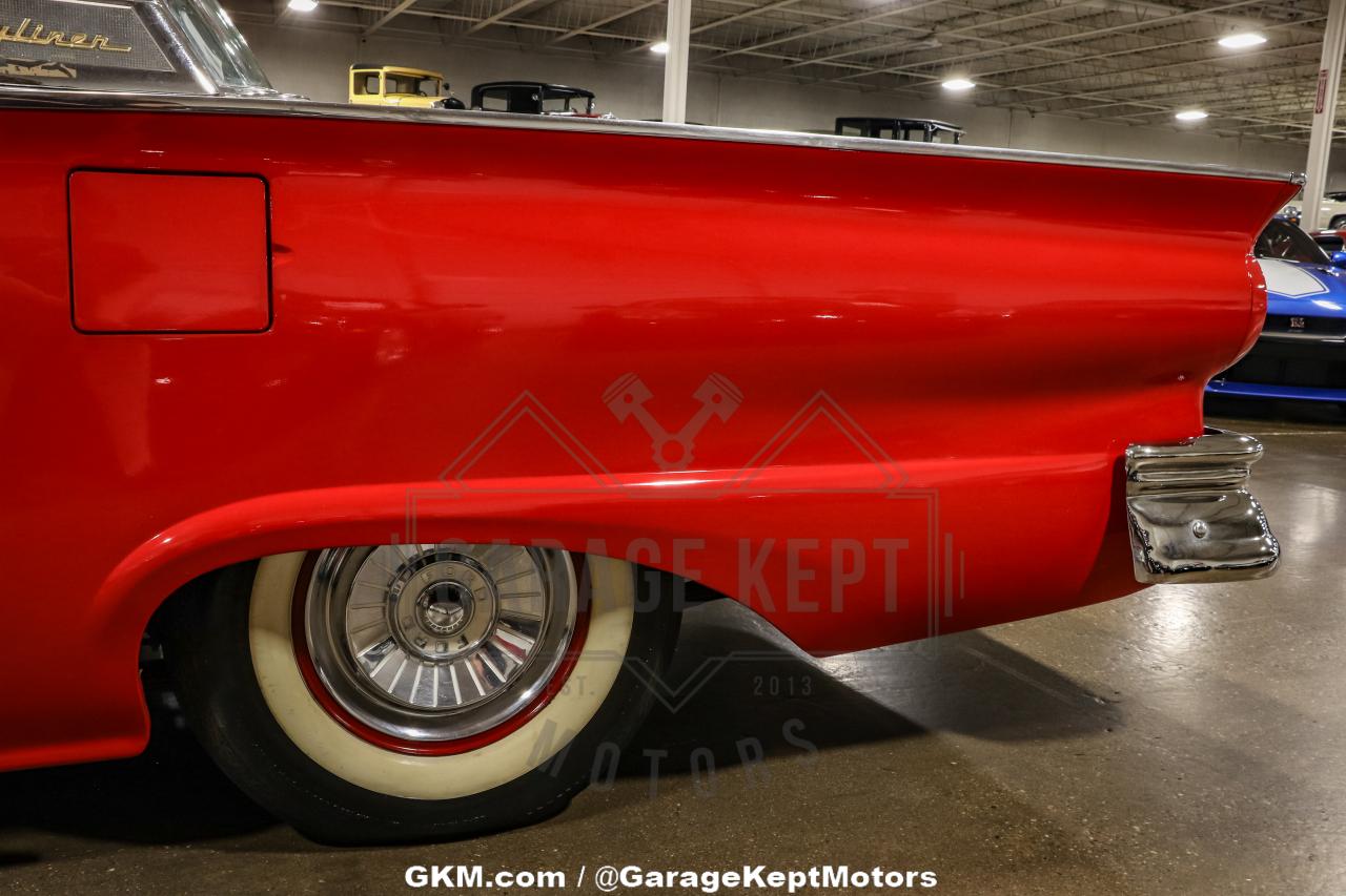 1957 Ford Fairlane 500 Skyliner