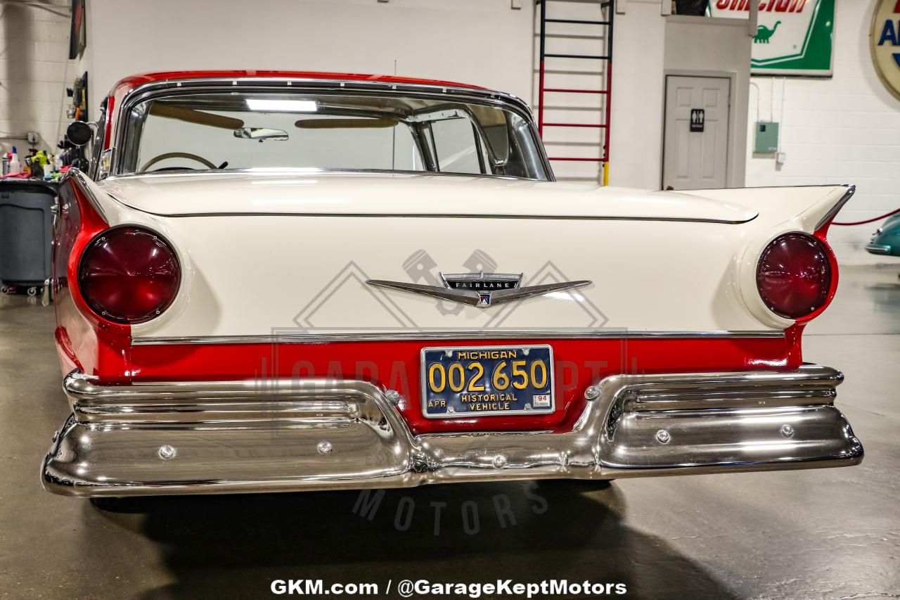 1957 Ford Fairlane 500 Skyliner