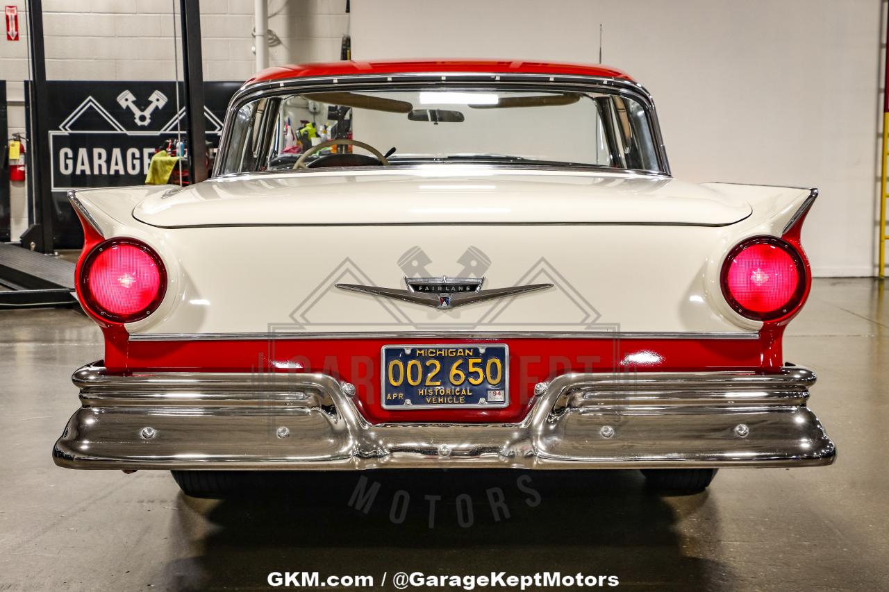 1957 Ford Fairlane 500 Skyliner