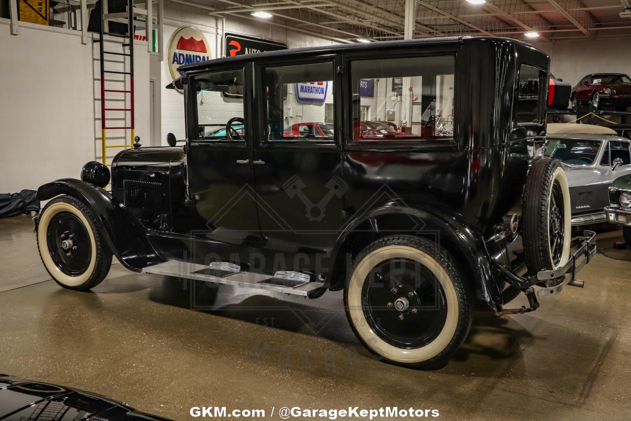 1925 Dodge Business Sedan