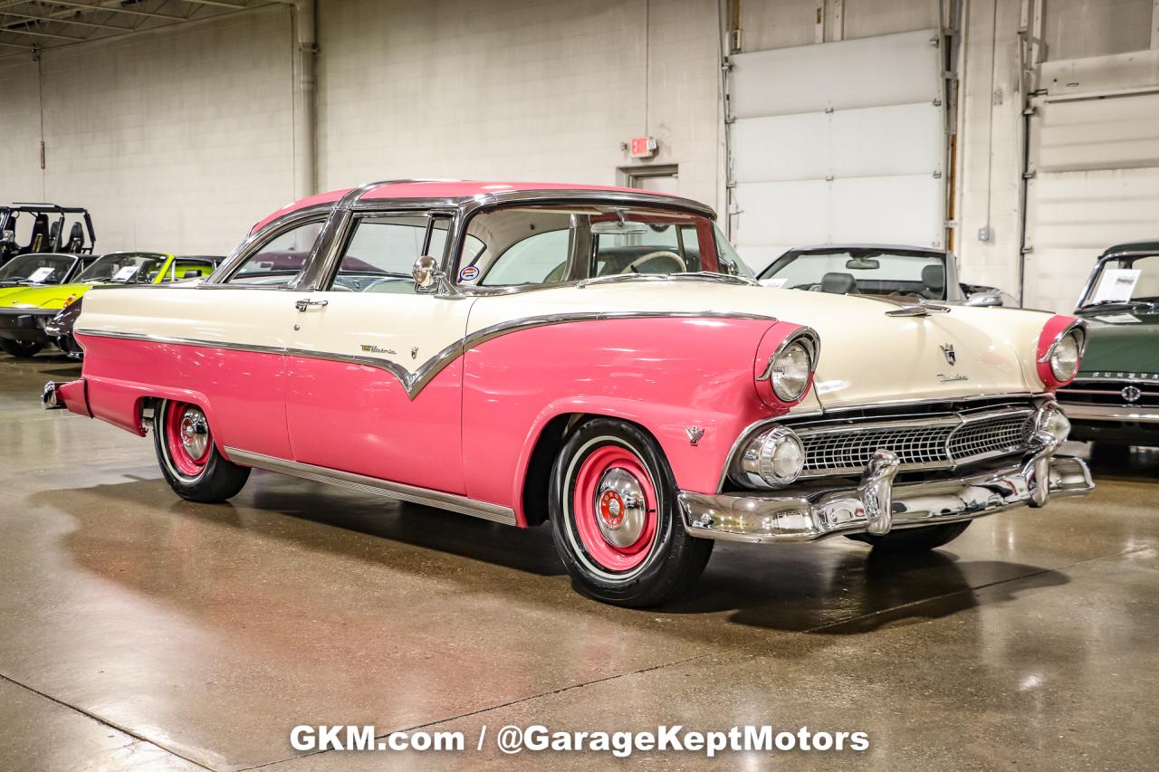 1955 Ford Fairlane Crown Victoria