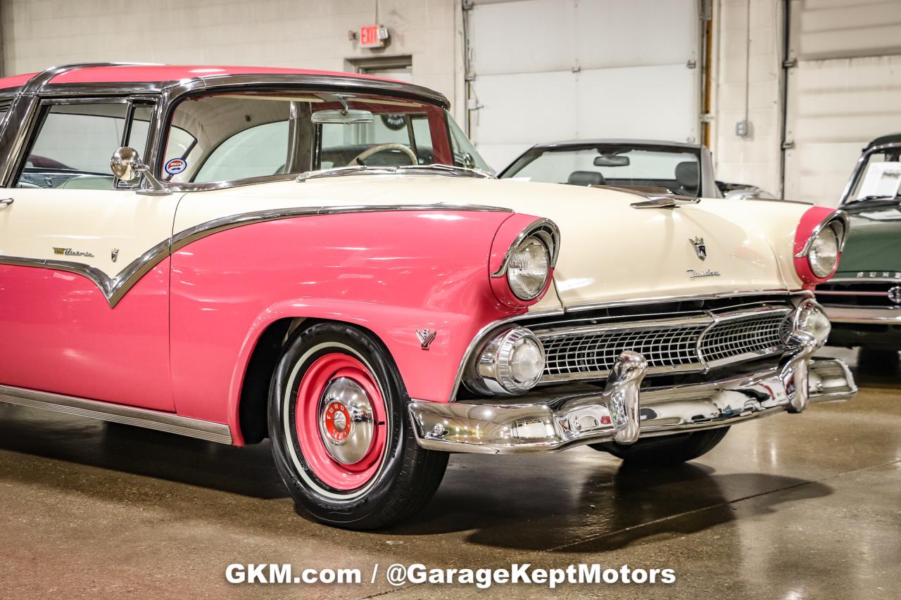 1955 Ford Fairlane Crown Victoria