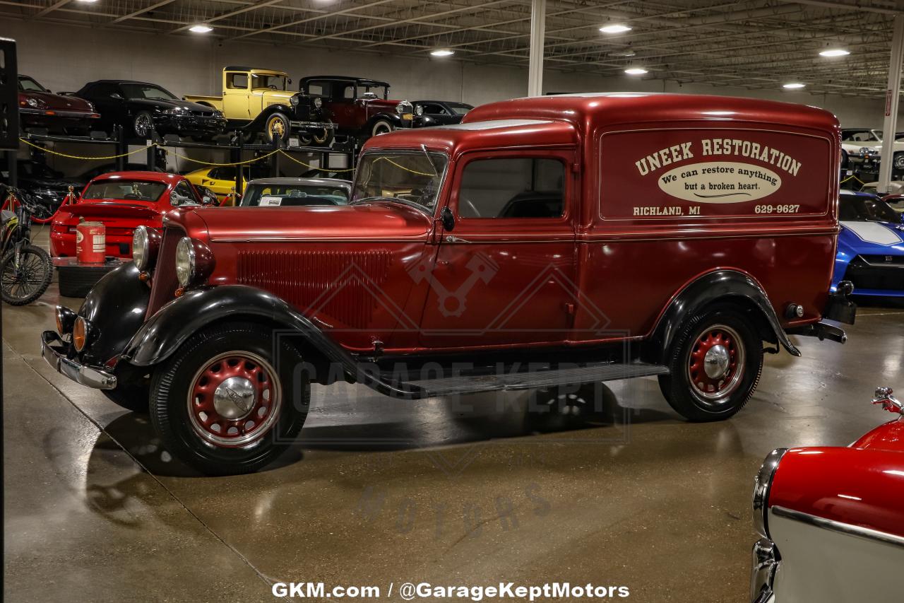 1935 Dodge High Hump Delivery