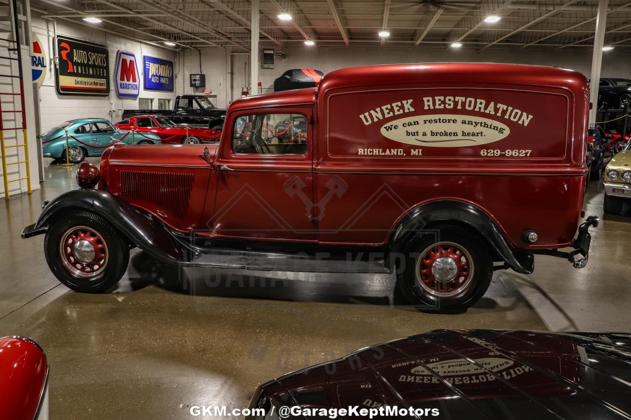 1935 Dodge High Hump Delivery