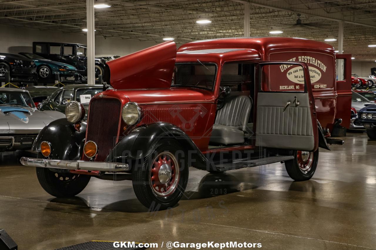 1935 Dodge High Hump Delivery