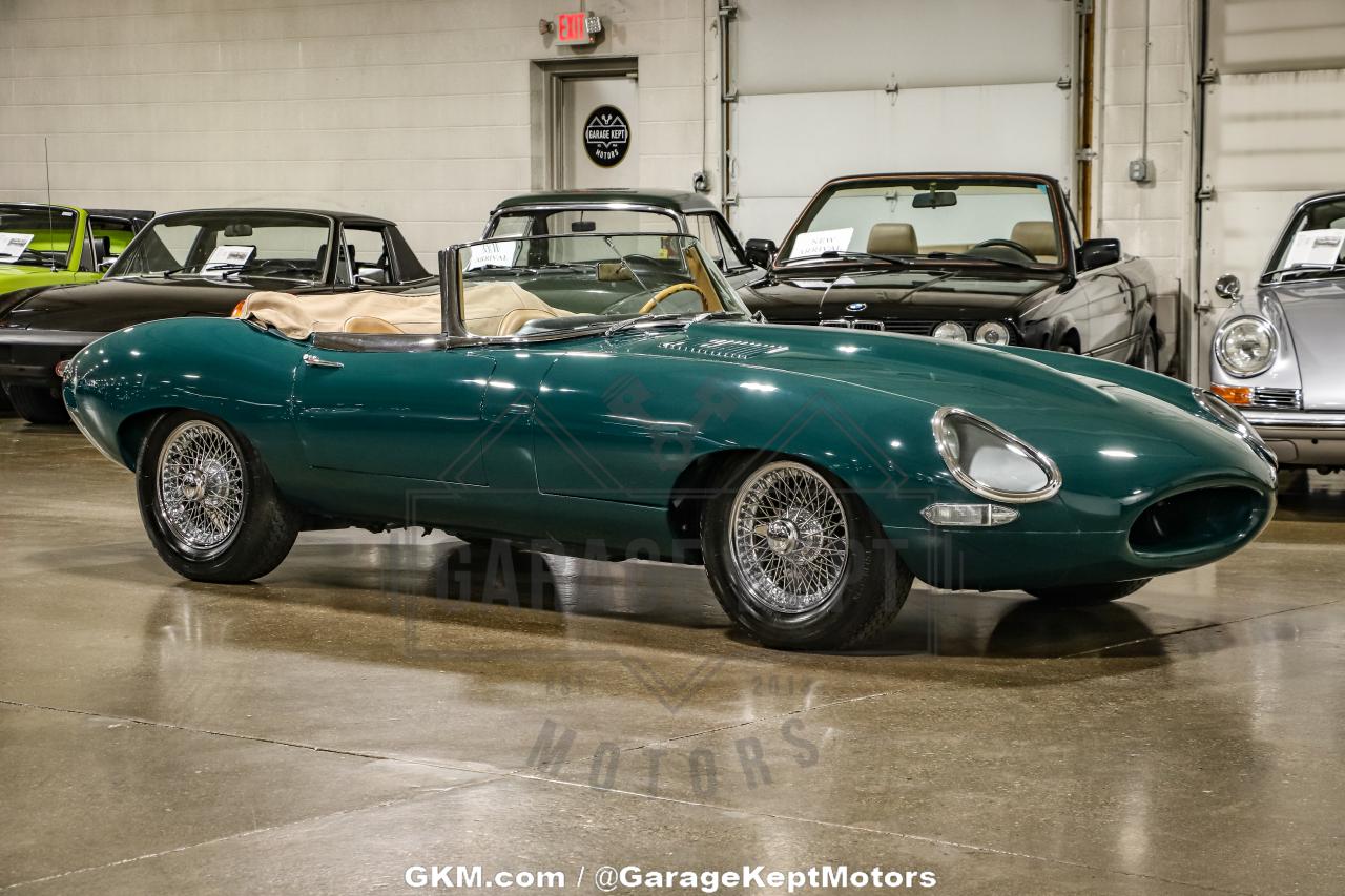 1964 Jaguar E-TYPE ROADSTER