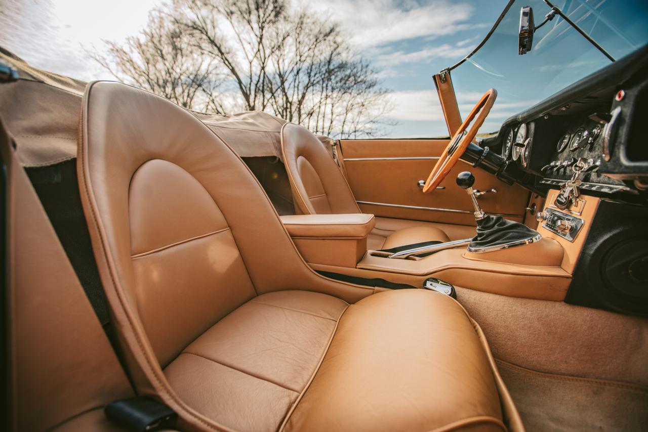 1964 Jaguar E-TYPE ROADSTER