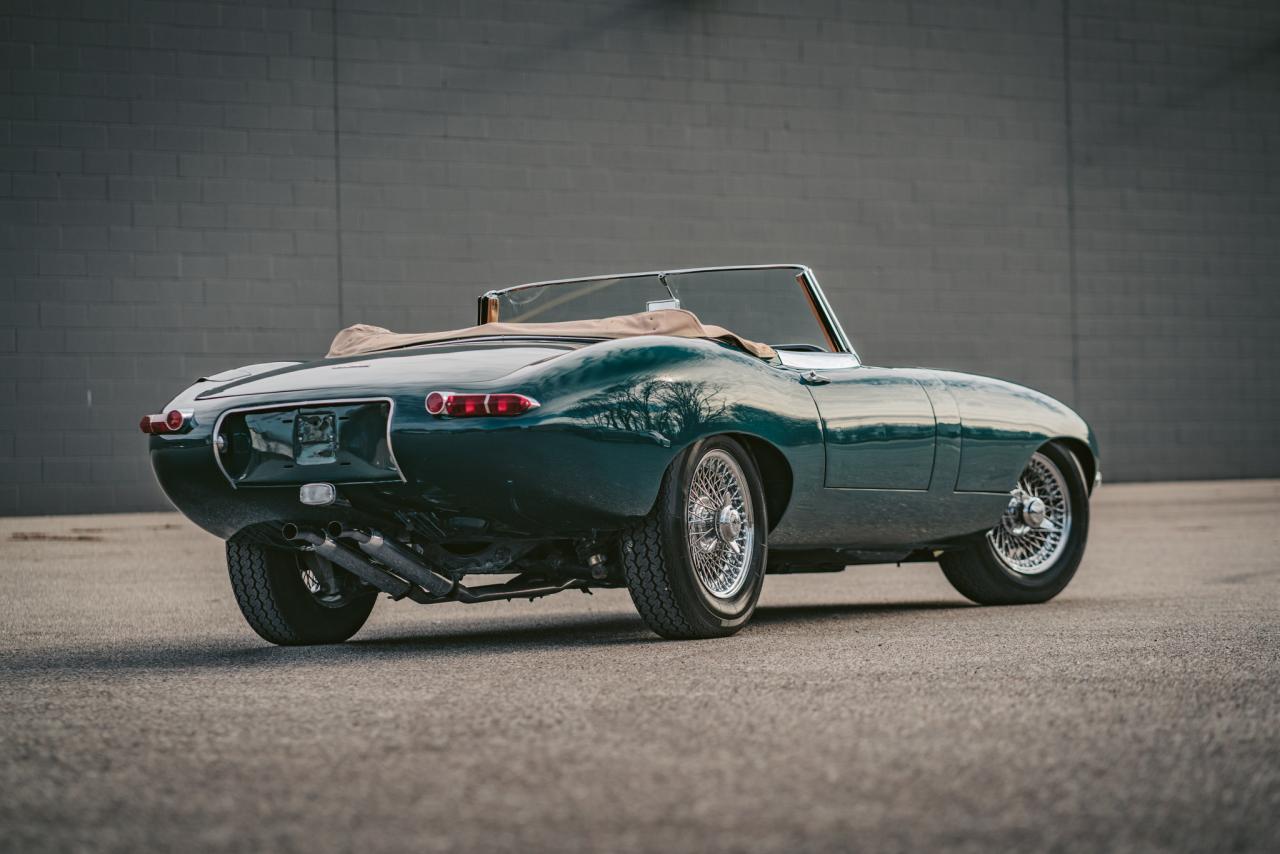 1964 Jaguar E-TYPE ROADSTER