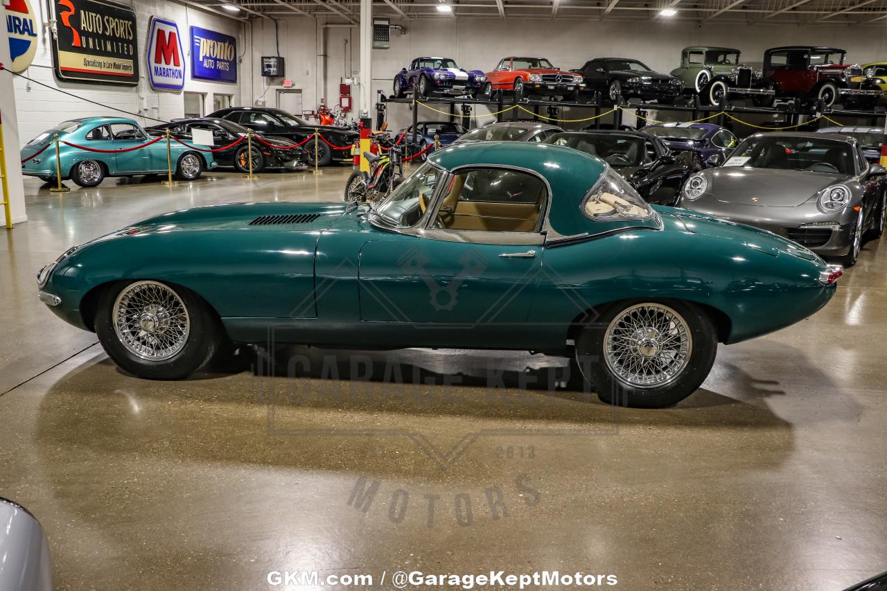 1964 Jaguar E-TYPE ROADSTER