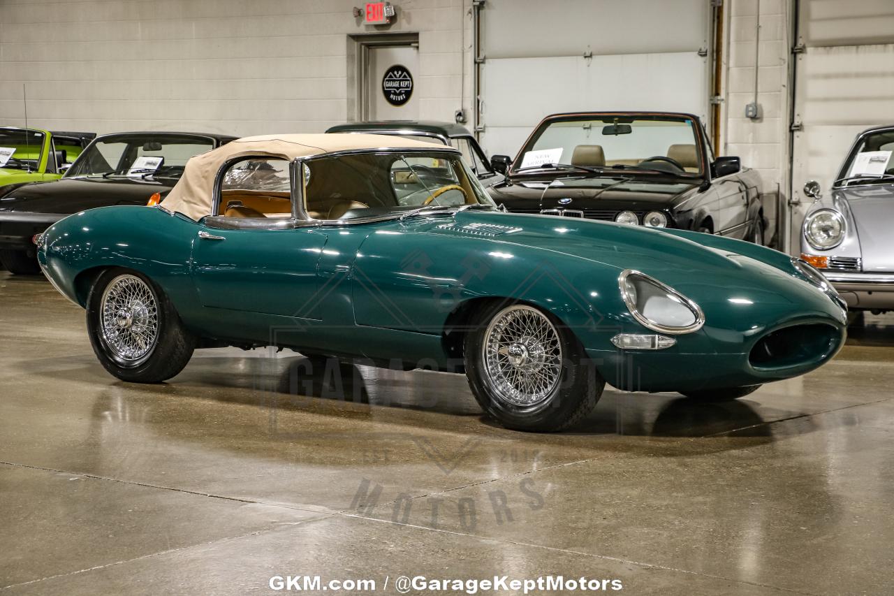 1964 Jaguar E-TYPE ROADSTER