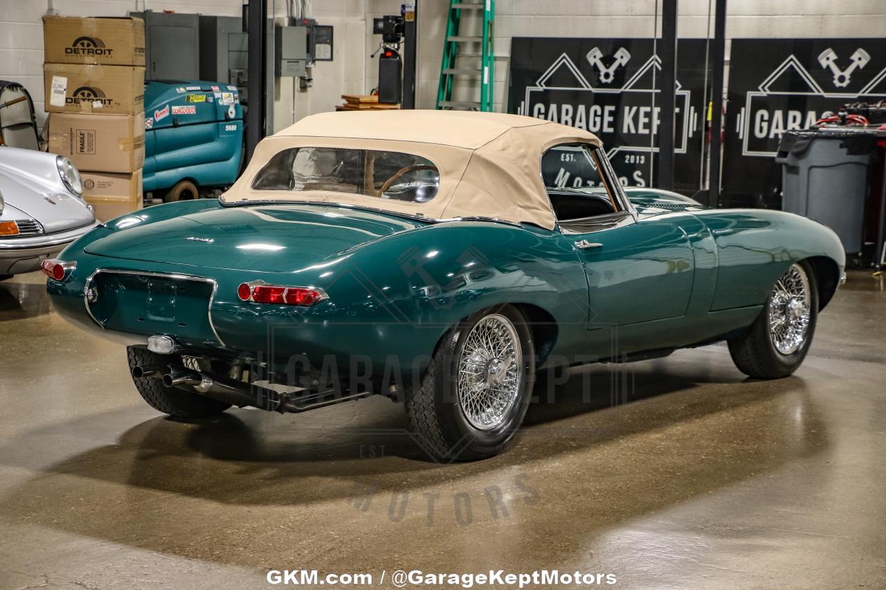 1964 Jaguar E-TYPE ROADSTER