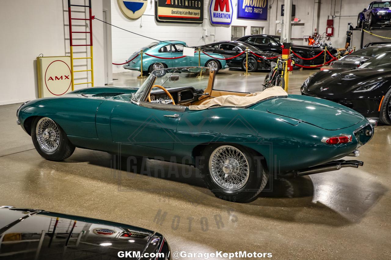 1964 Jaguar E-TYPE ROADSTER