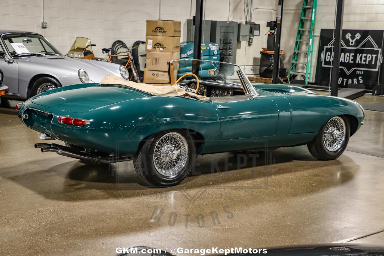 1964 Jaguar E-TYPE ROADSTER