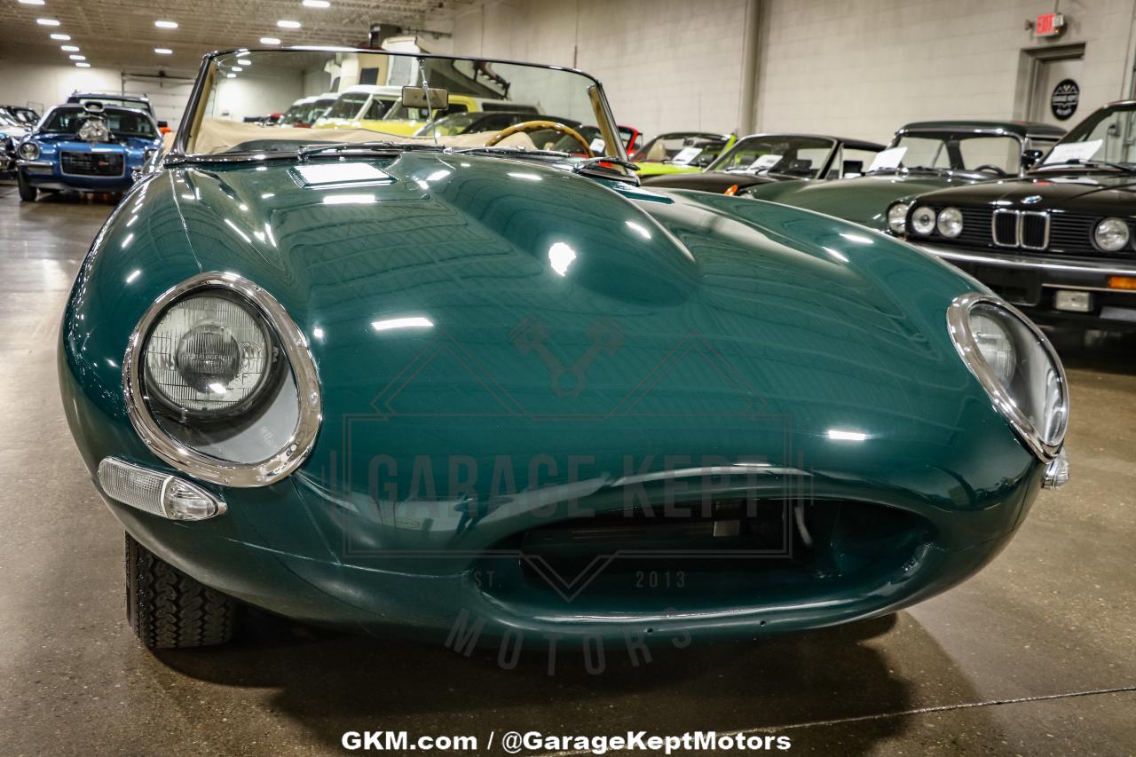 1964 Jaguar E-TYPE ROADSTER