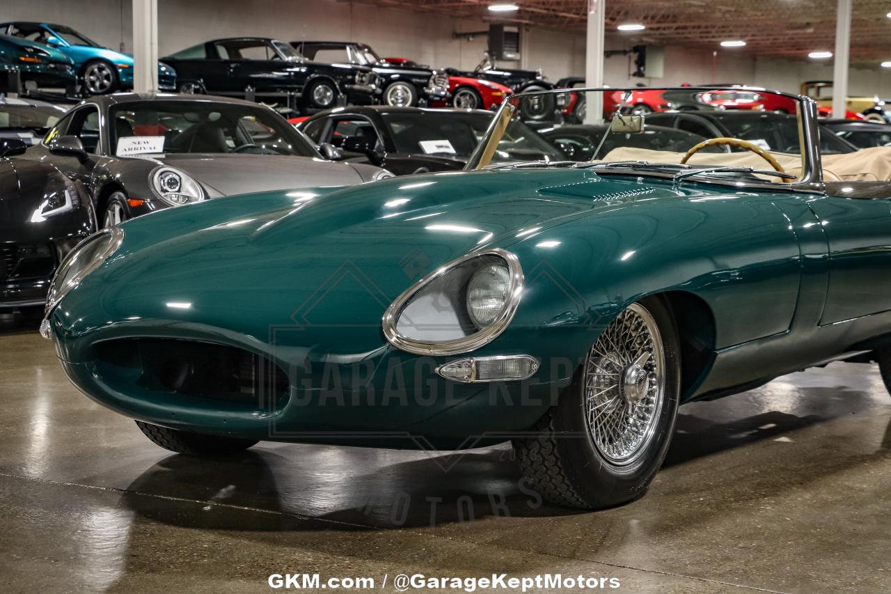 1964 Jaguar E-TYPE ROADSTER