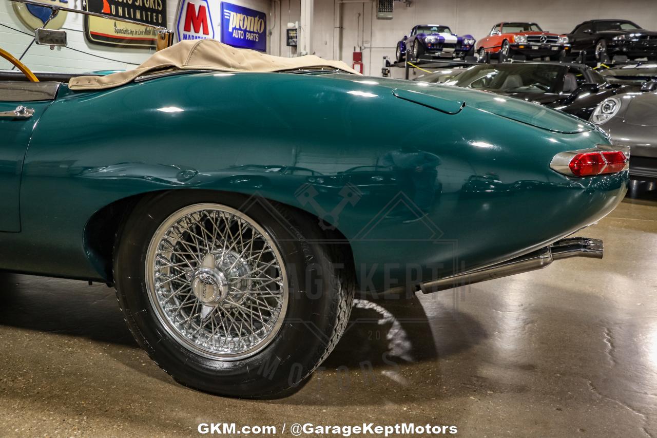 1964 Jaguar E-TYPE ROADSTER