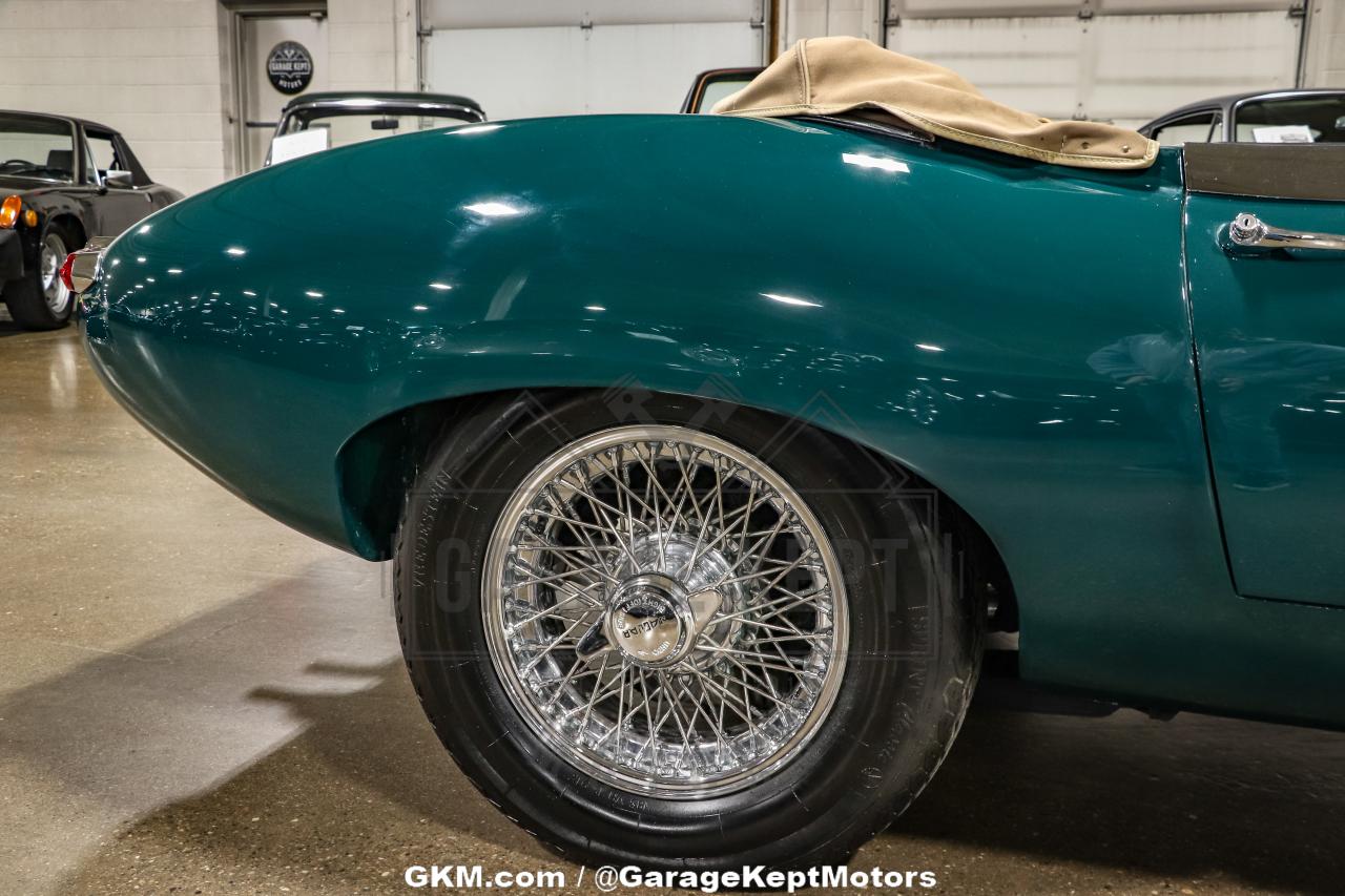 1964 Jaguar E-TYPE ROADSTER