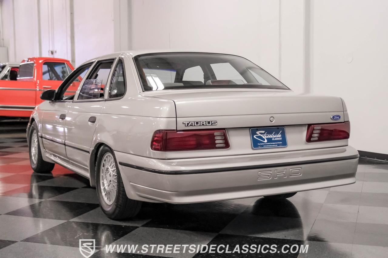 1989 Ford Taurus SHO