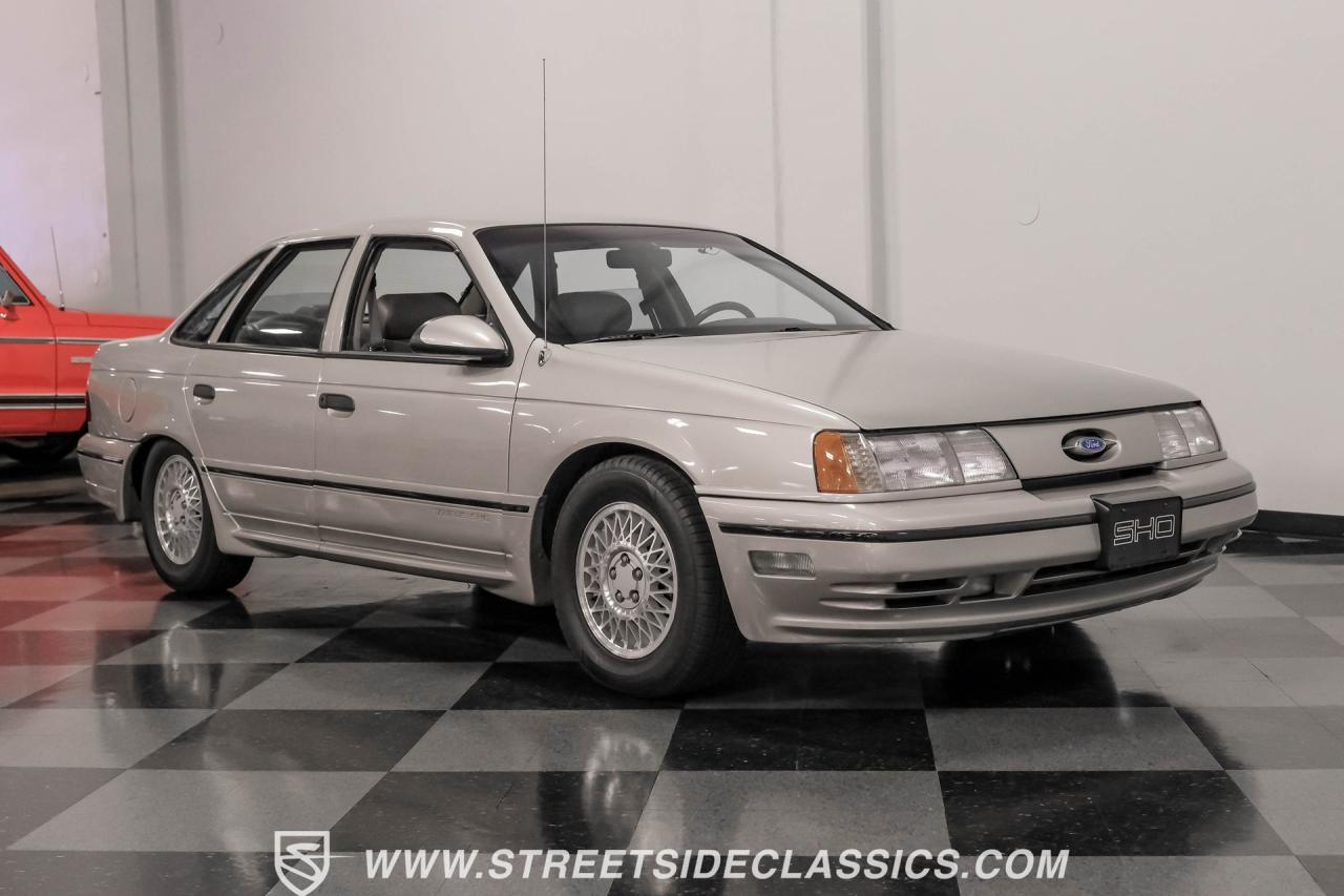 1989 Ford Taurus SHO