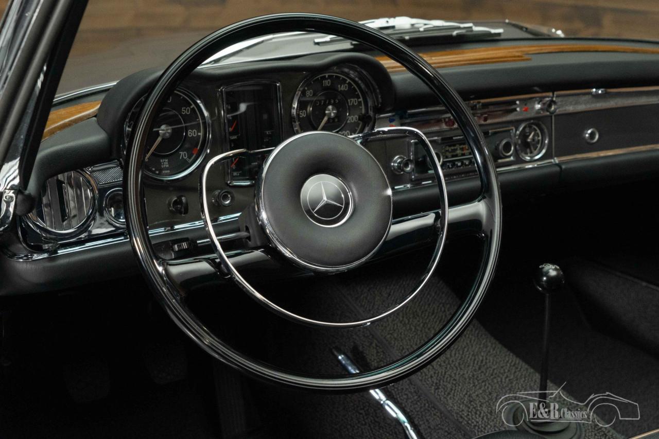 1968 Mercedes - Benz 280SL