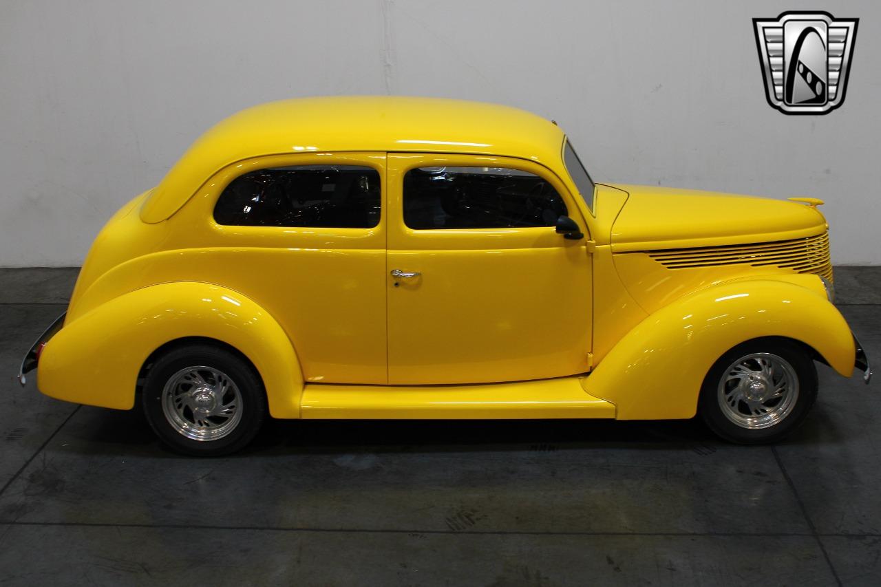 1938 Ford 2 Door Sedan