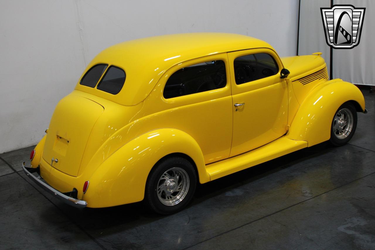 1938 Ford 2 Door Sedan