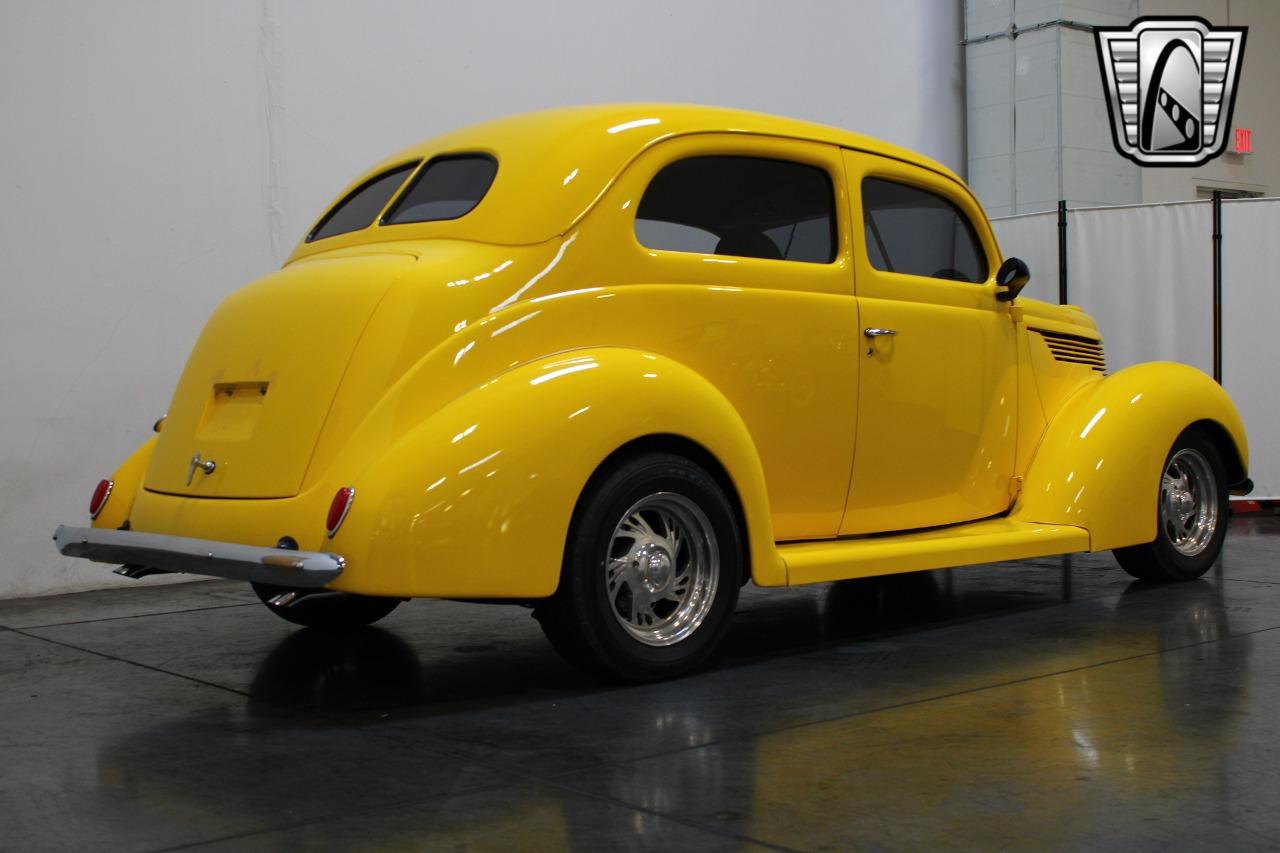 1938 Ford 2 Door Sedan