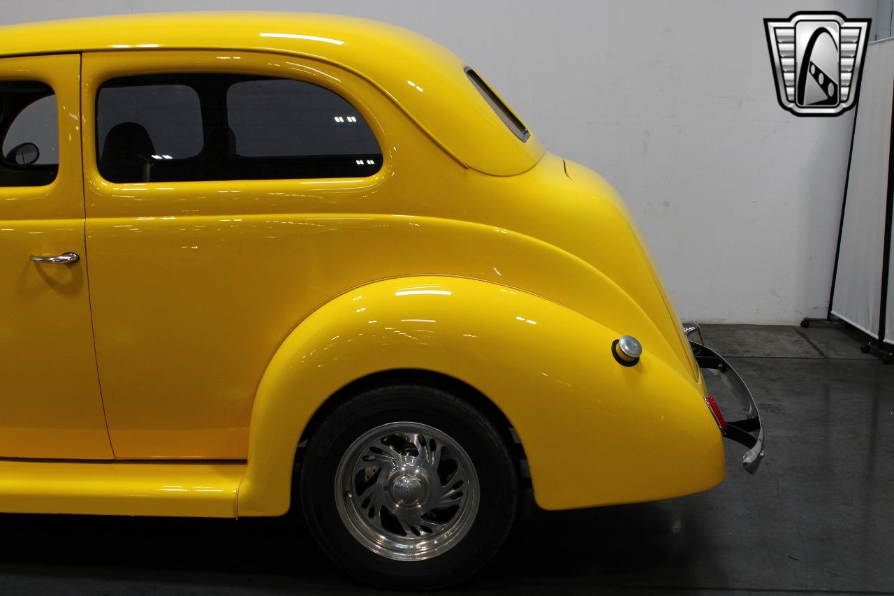 1938 Ford 2 Door Sedan