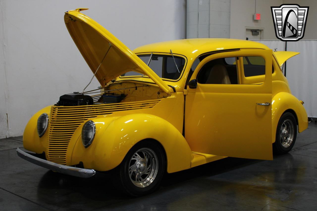 1938 Ford 2 Door Sedan