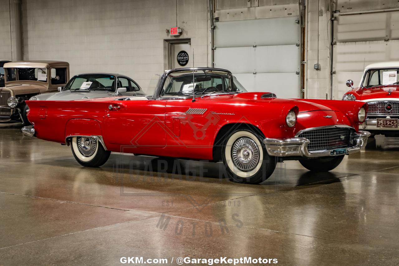 1957 Ford Thunderbird