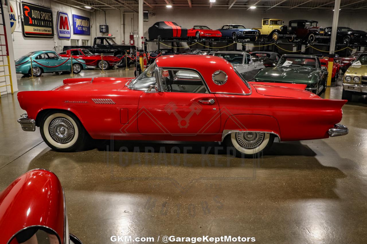 1957 Ford Thunderbird