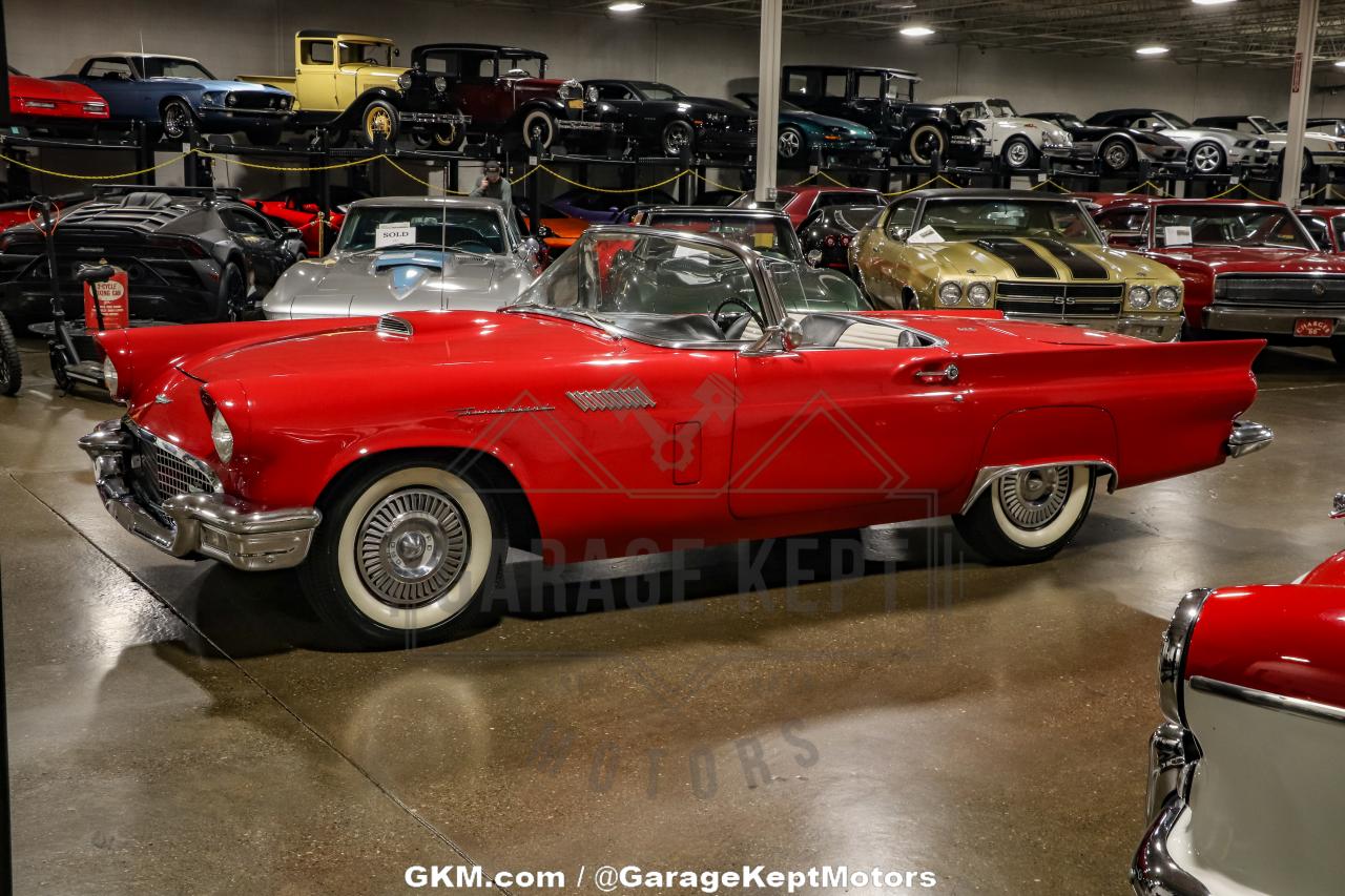 1957 Ford Thunderbird