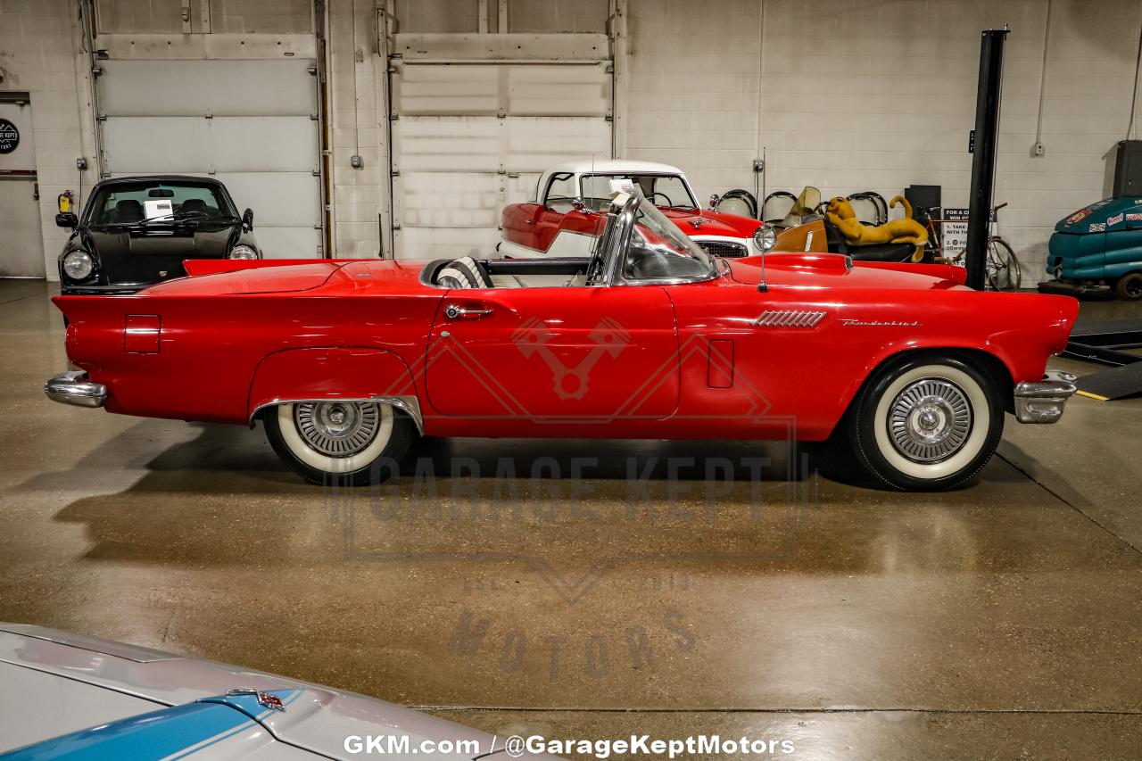 1957 Ford Thunderbird