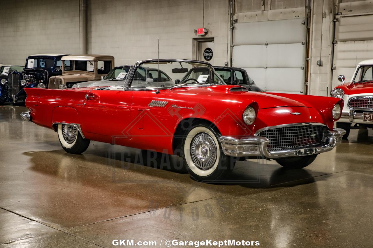 1957 Ford Thunderbird