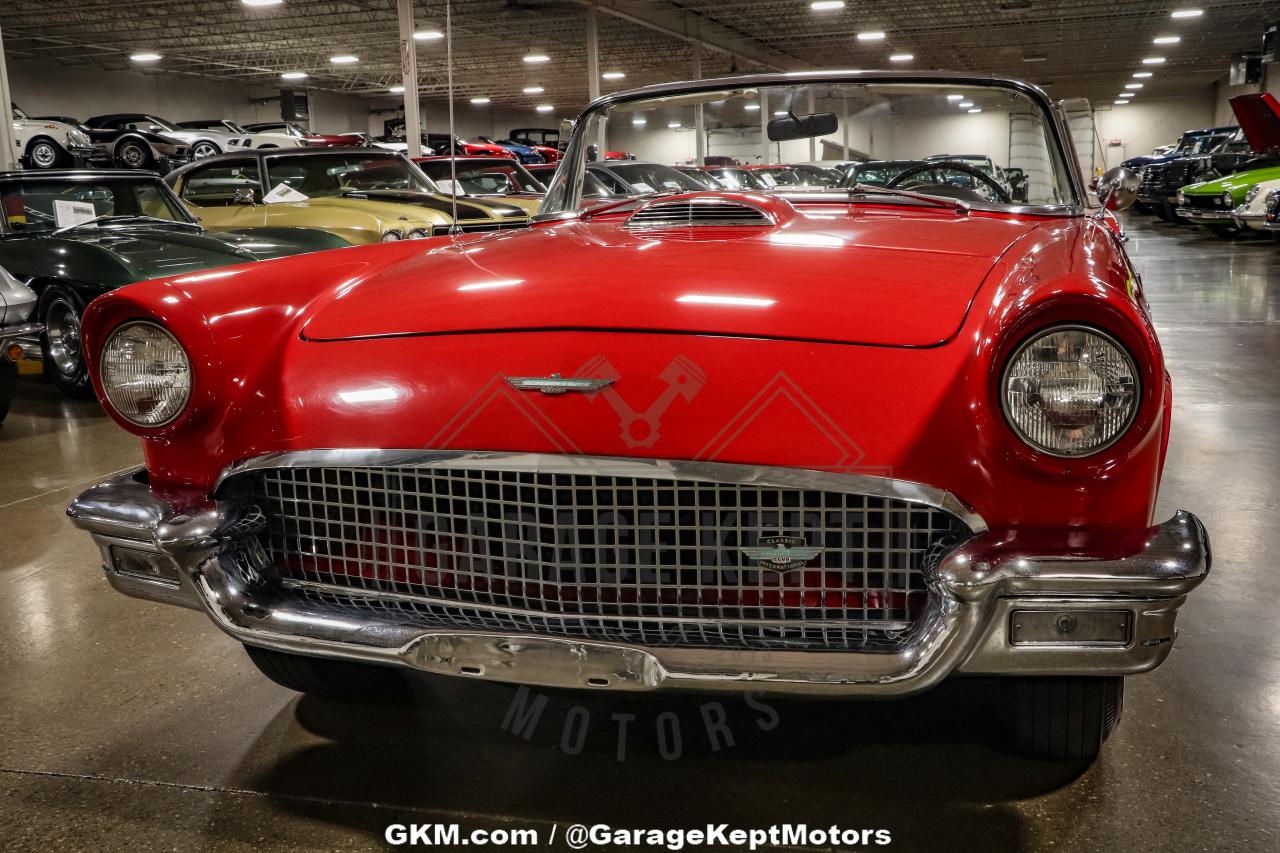 1957 Ford Thunderbird