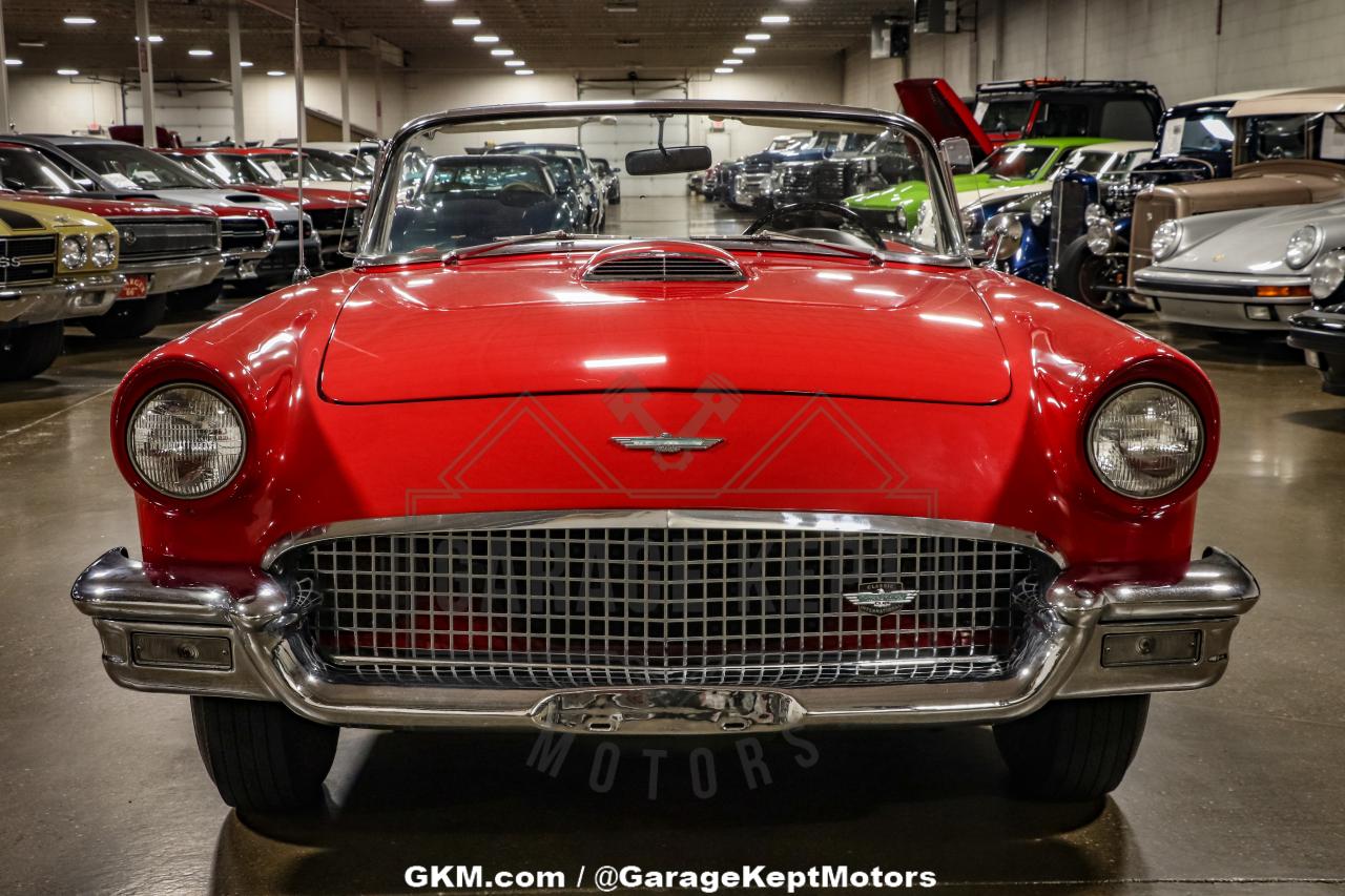 1957 Ford Thunderbird