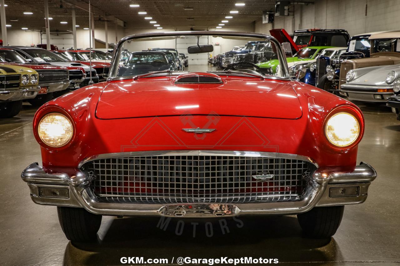 1957 Ford Thunderbird