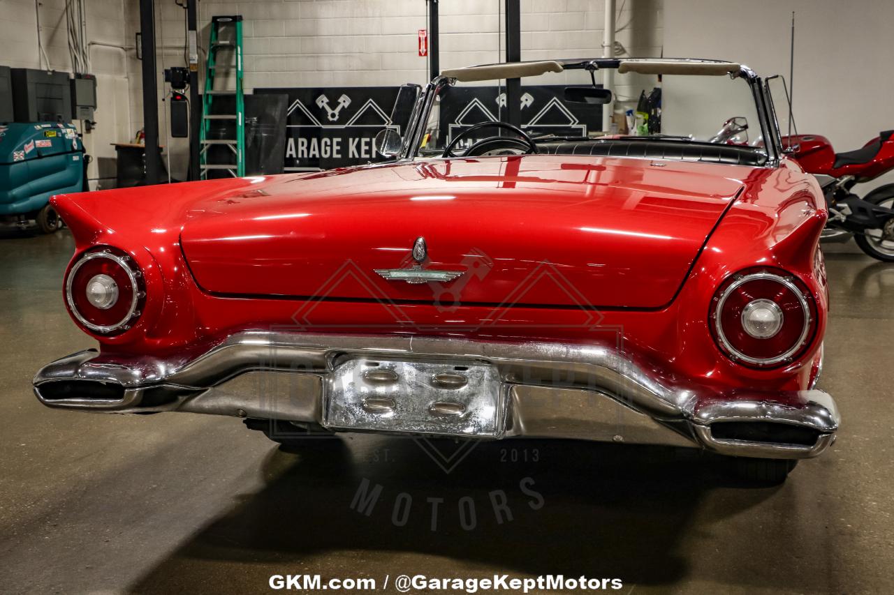 1957 Ford Thunderbird