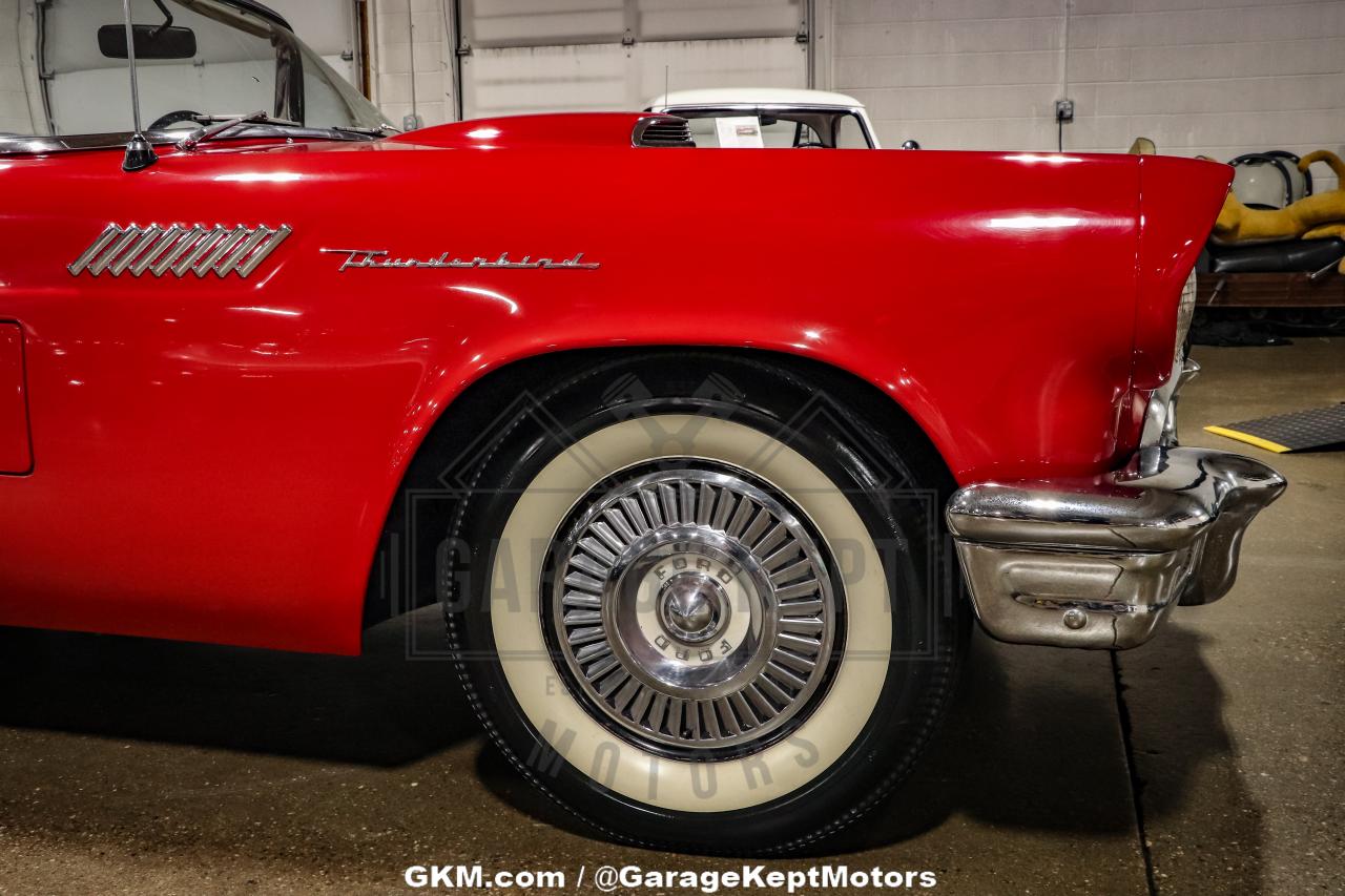 1957 Ford Thunderbird