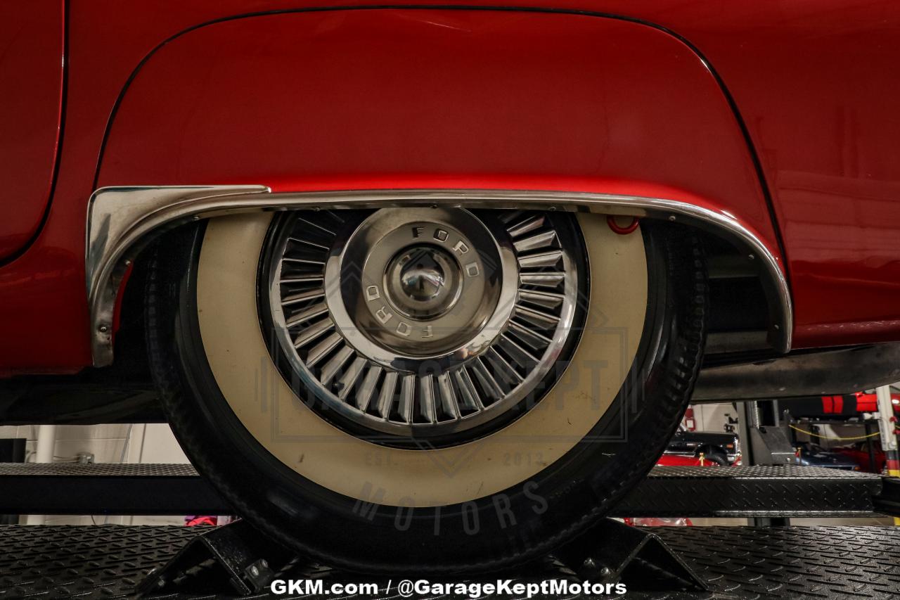 1957 Ford Thunderbird