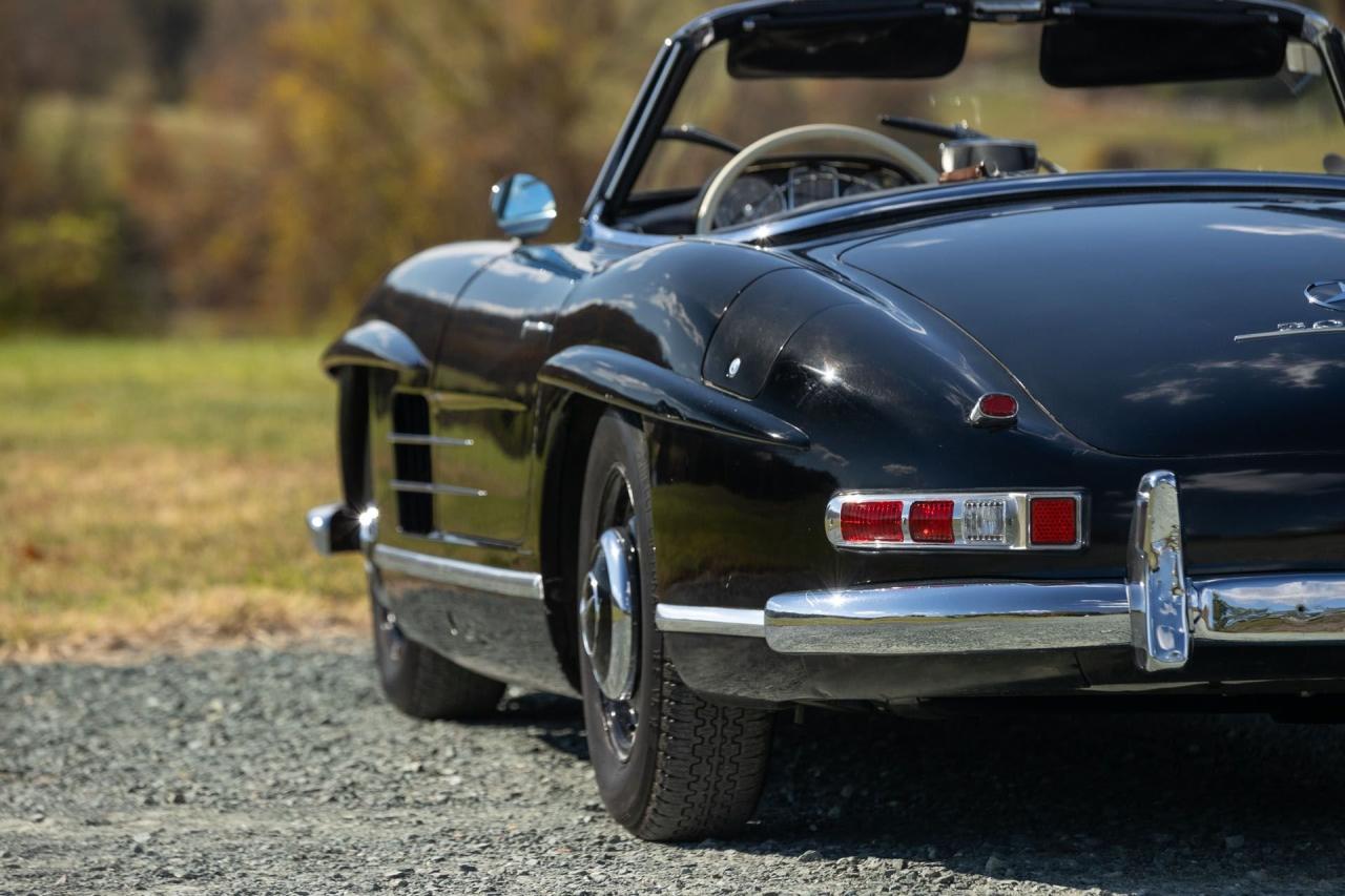 1962 Mercedes - Benz 300 SL Roadster