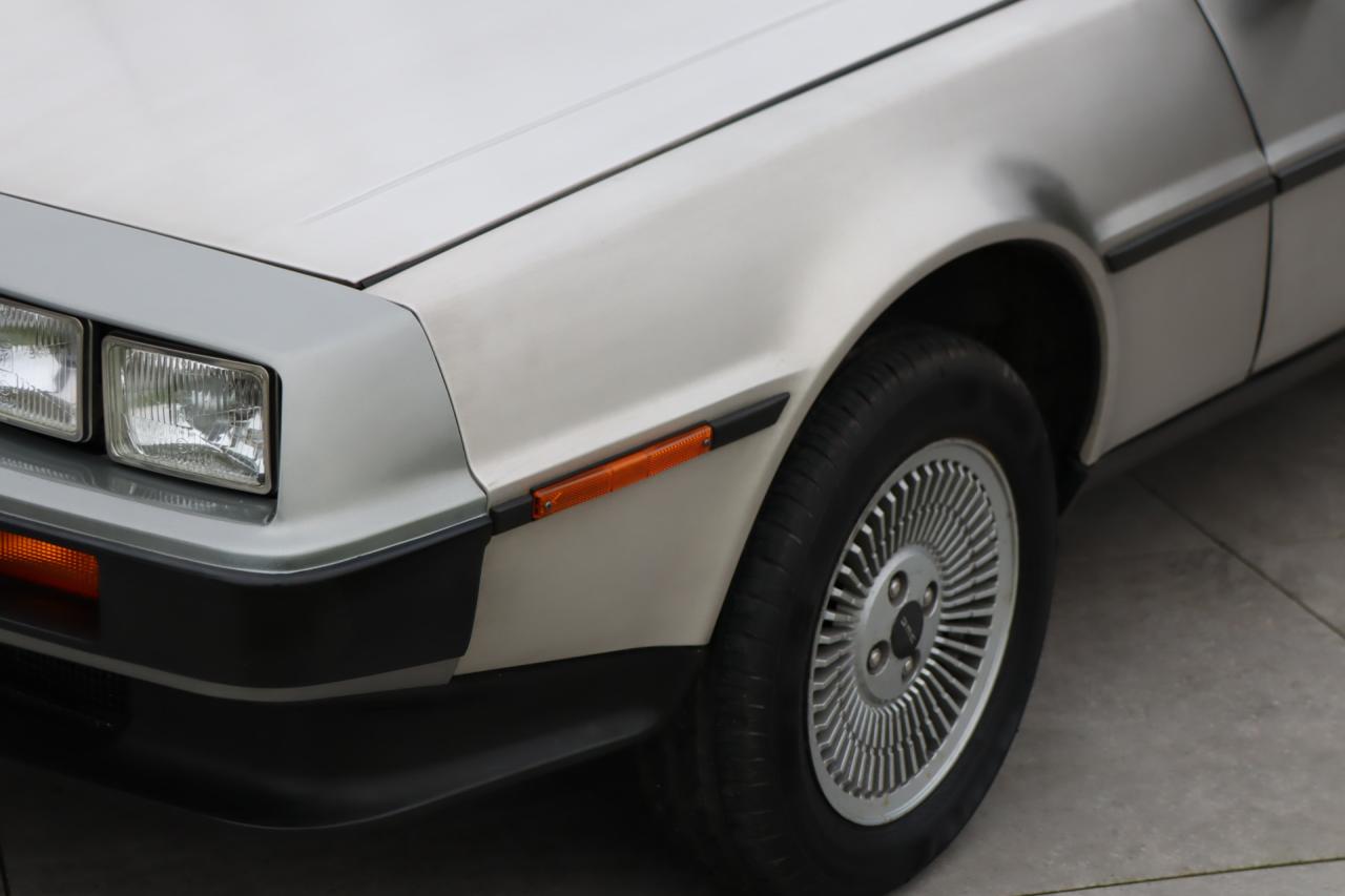 1982 DeLorean DMC-12