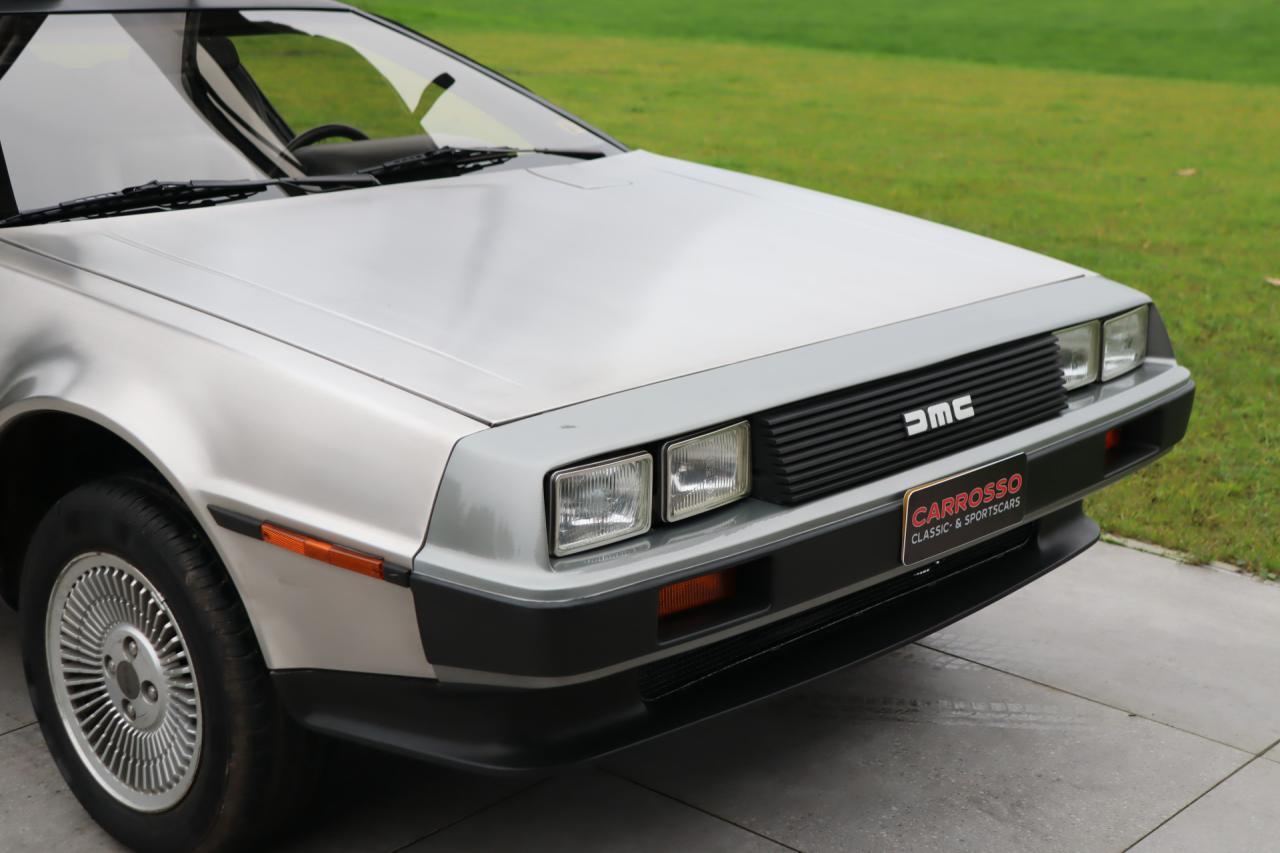 1982 DeLorean DMC-12