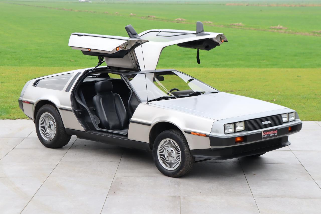 1982 DeLorean DMC-12