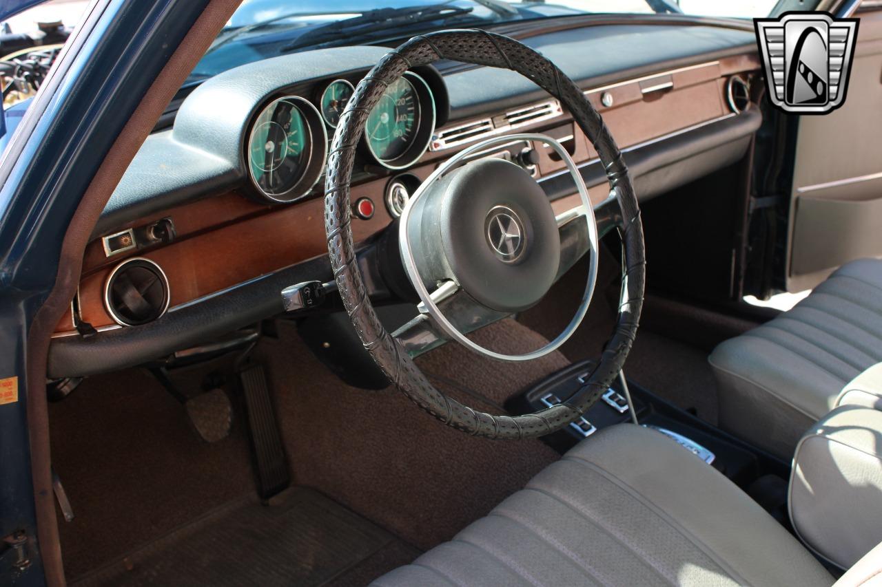 1970 Mercedes - Benz 280S