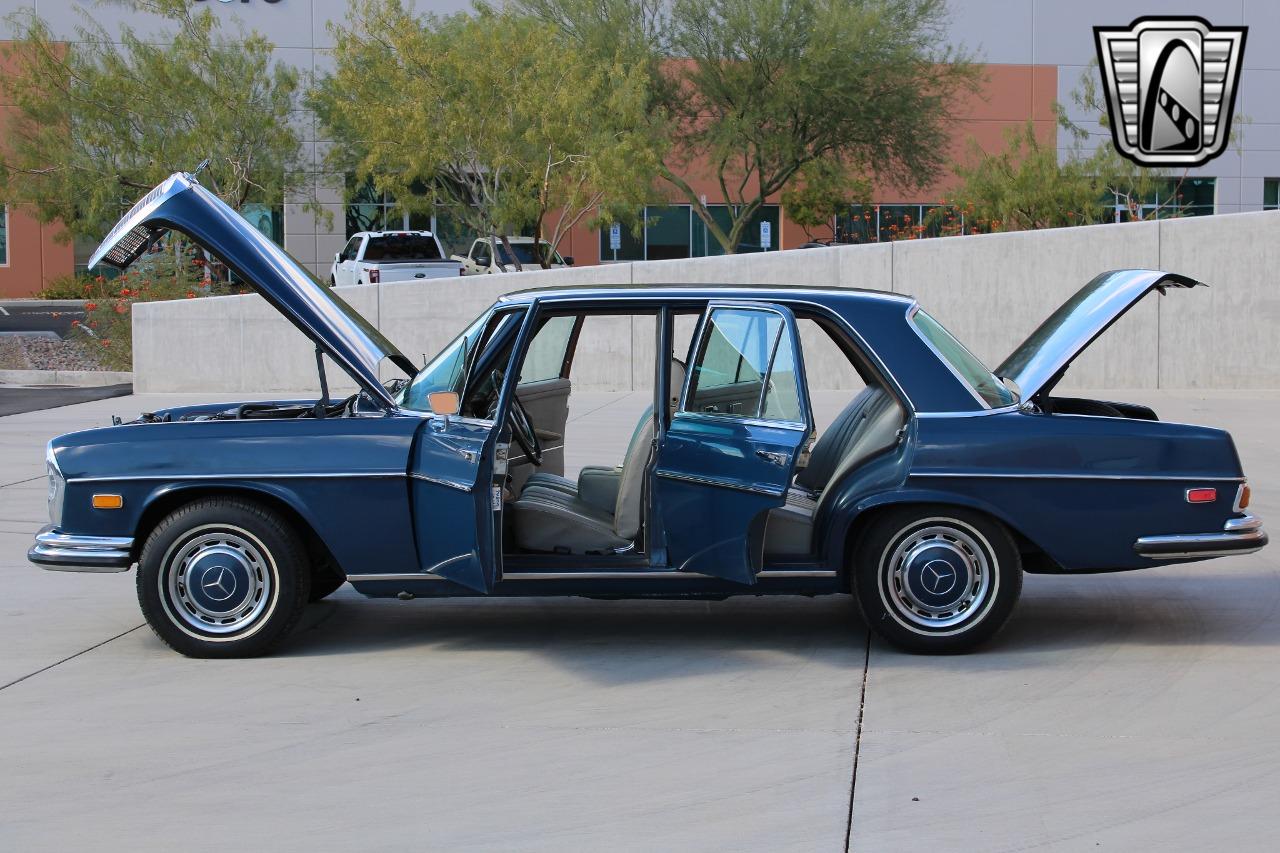 1970 Mercedes - Benz 280S