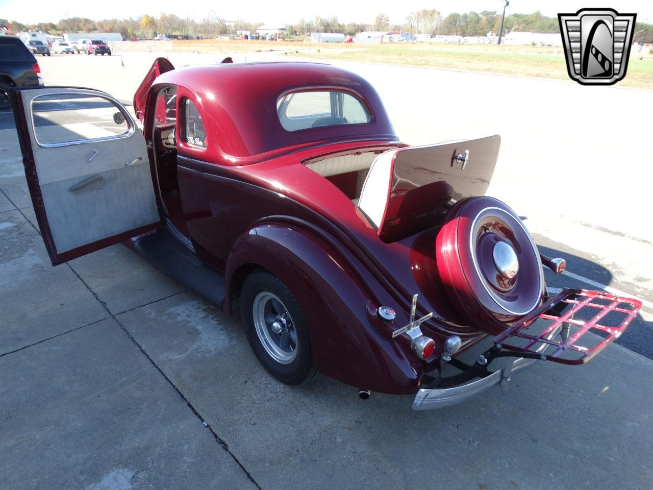 1936 Ford 5 Window