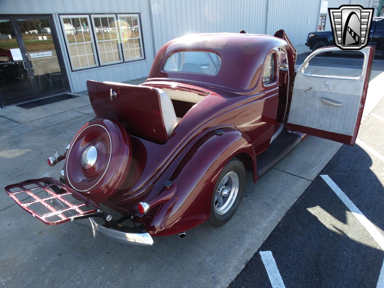 1936 Ford 5 Window