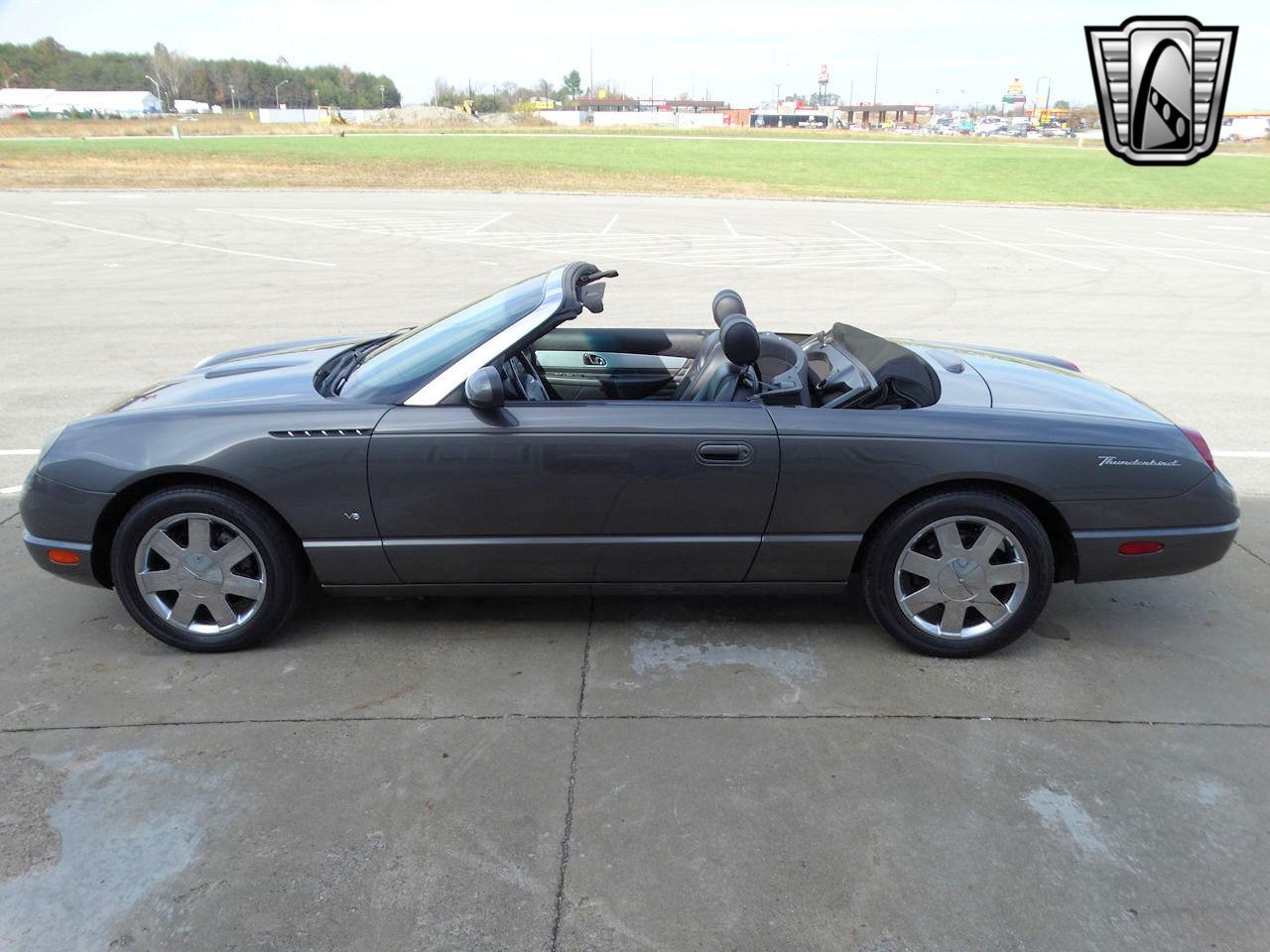 2003 Ford Thunderbird