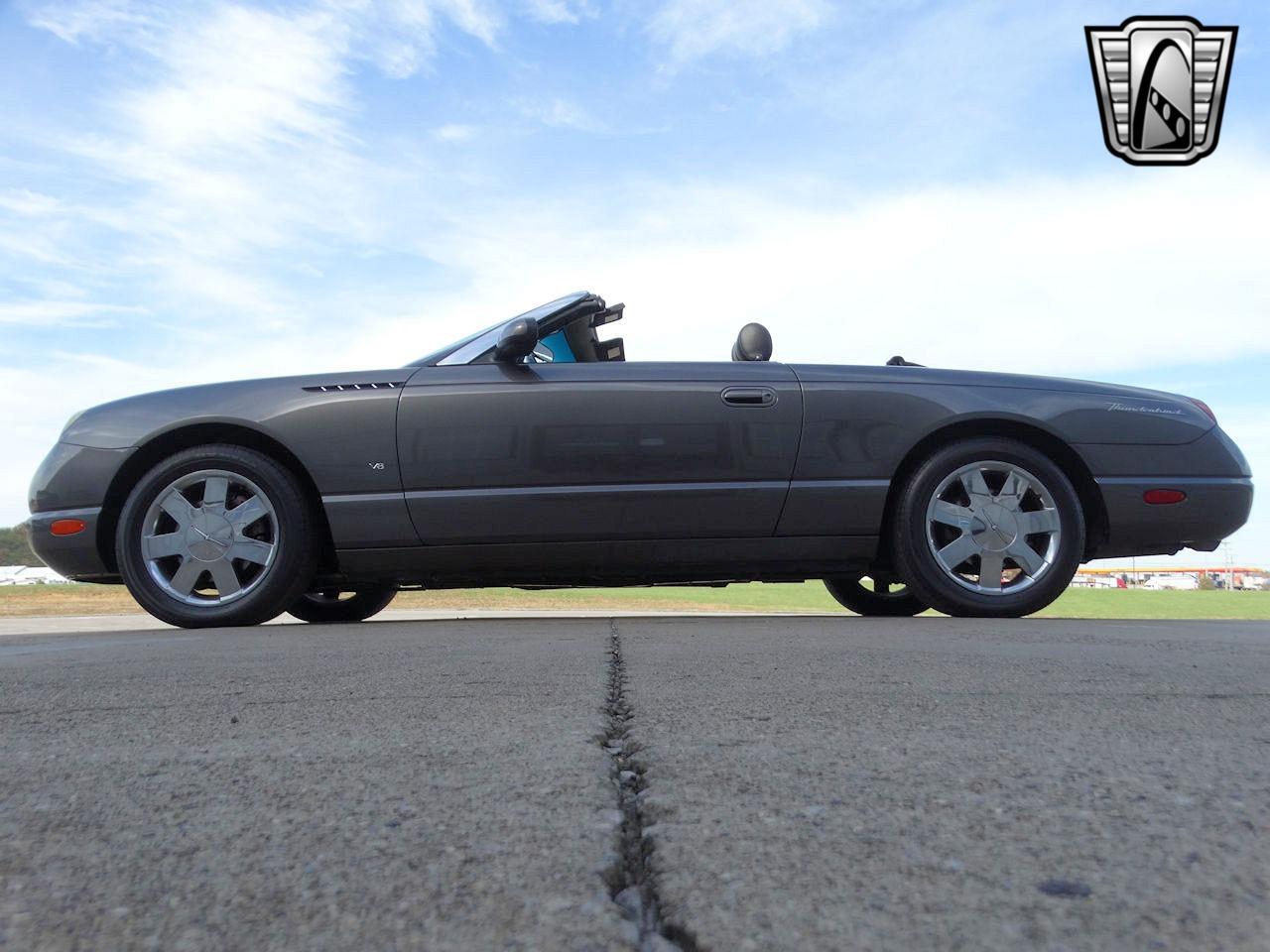 2003 Ford Thunderbird